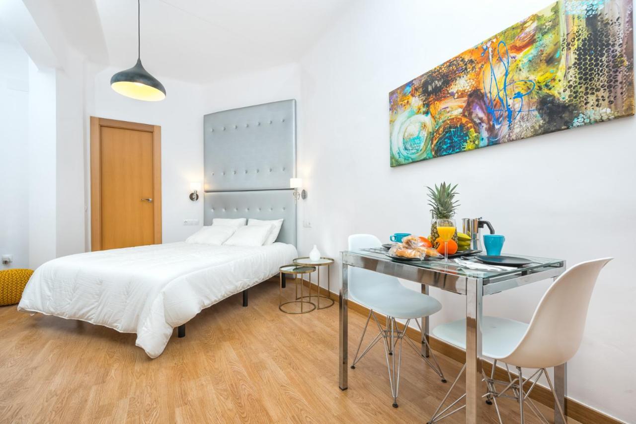 Apartamentos Bolsa Larios Malaga Luaran gambar