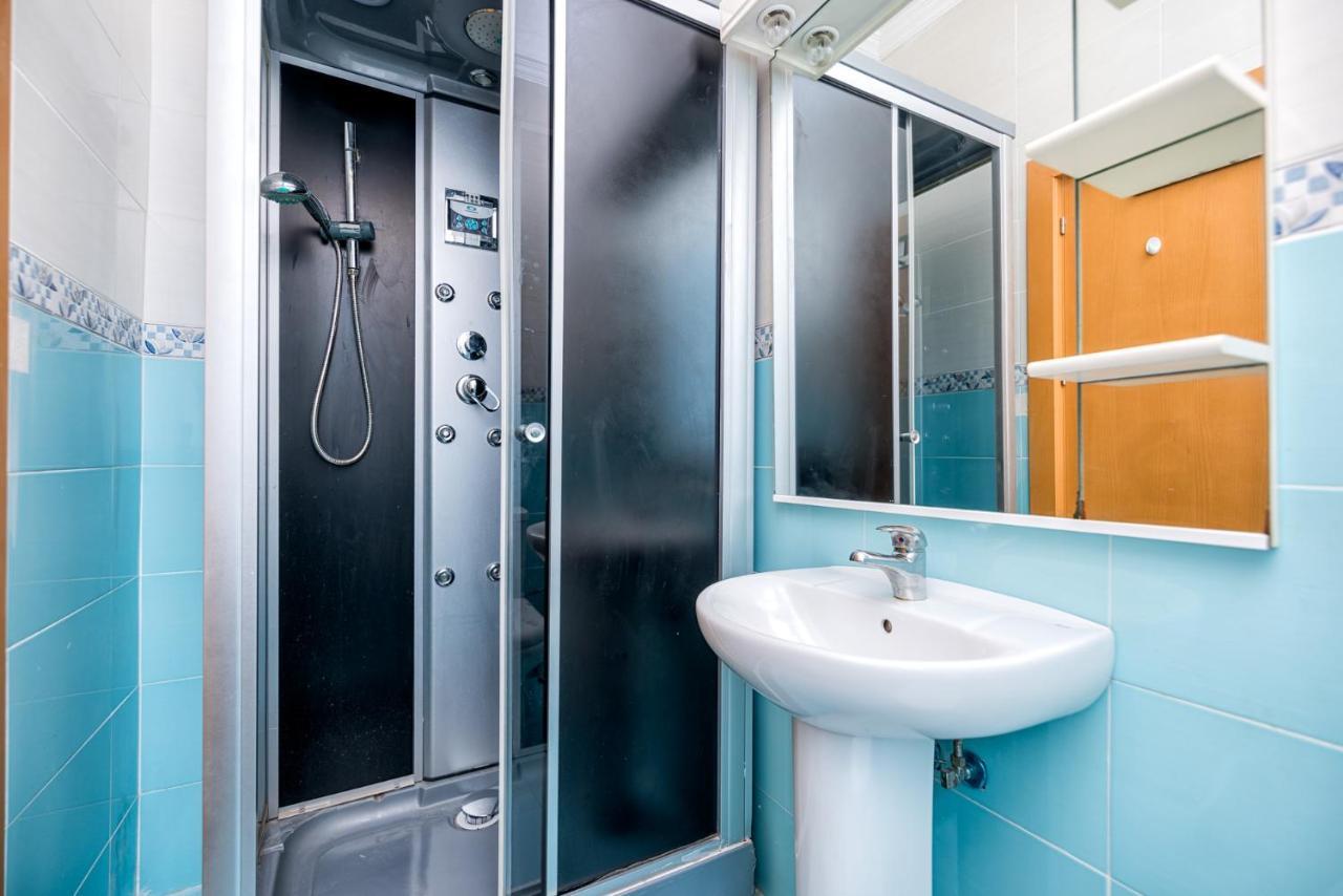 Apartamentos Bolsa Larios Malaga Luaran gambar