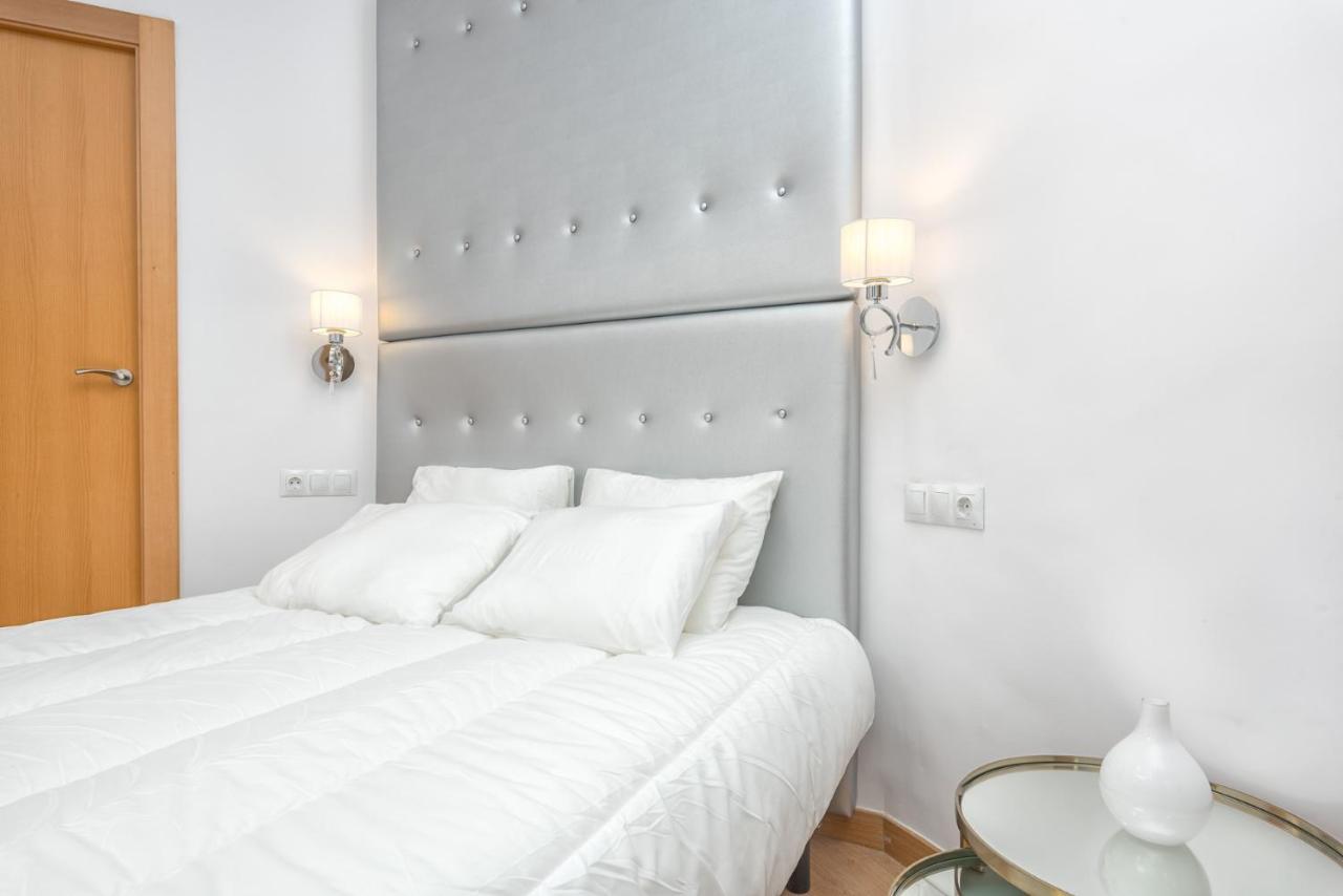 Apartamentos Bolsa Larios Malaga Luaran gambar
