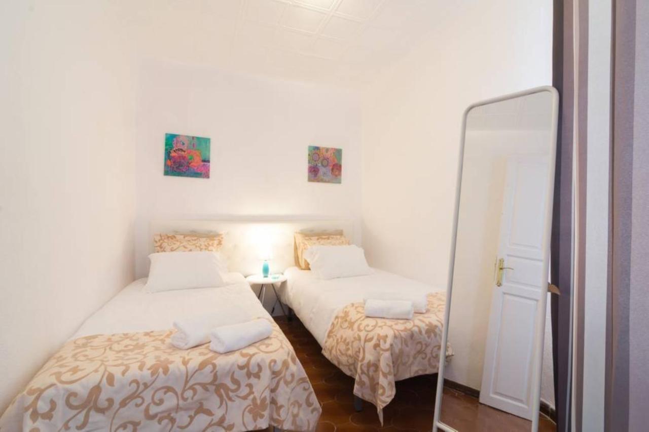 Apartamentos Bolsa Larios Malaga Luaran gambar